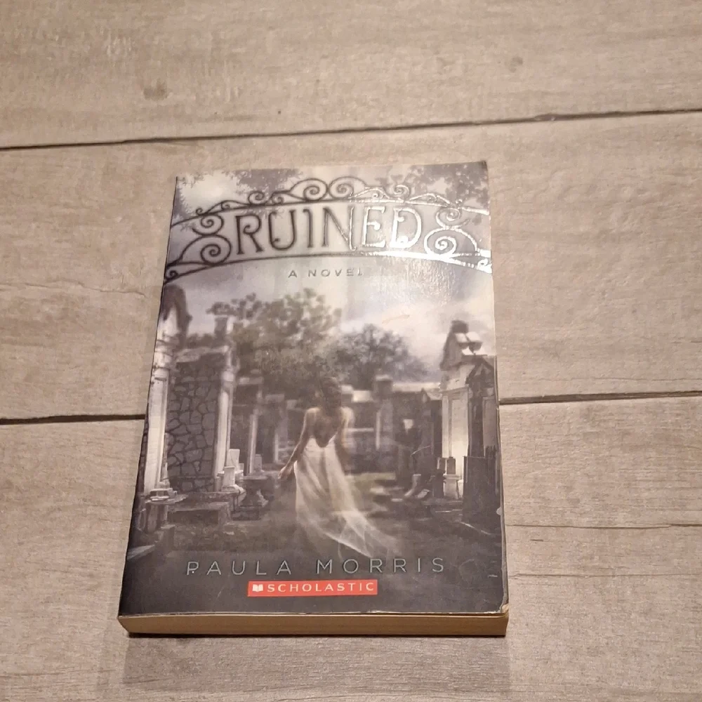 🍋‍🟩Scholastic 'Ruined' Novel💐